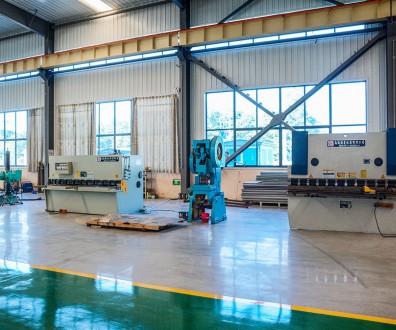 鉆床、剪板機、壓力機、折彎機